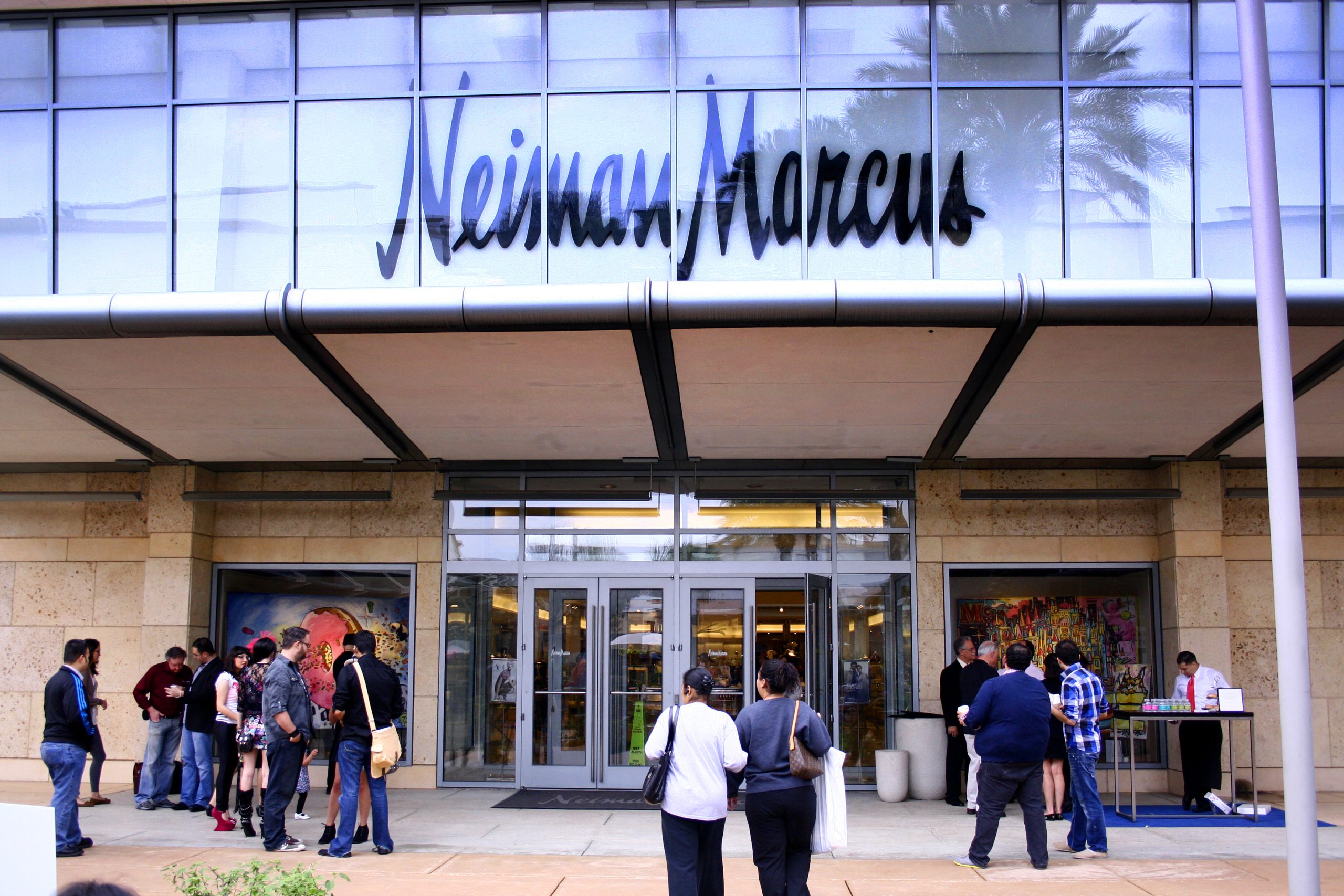 Neiman Marcus windows 2013