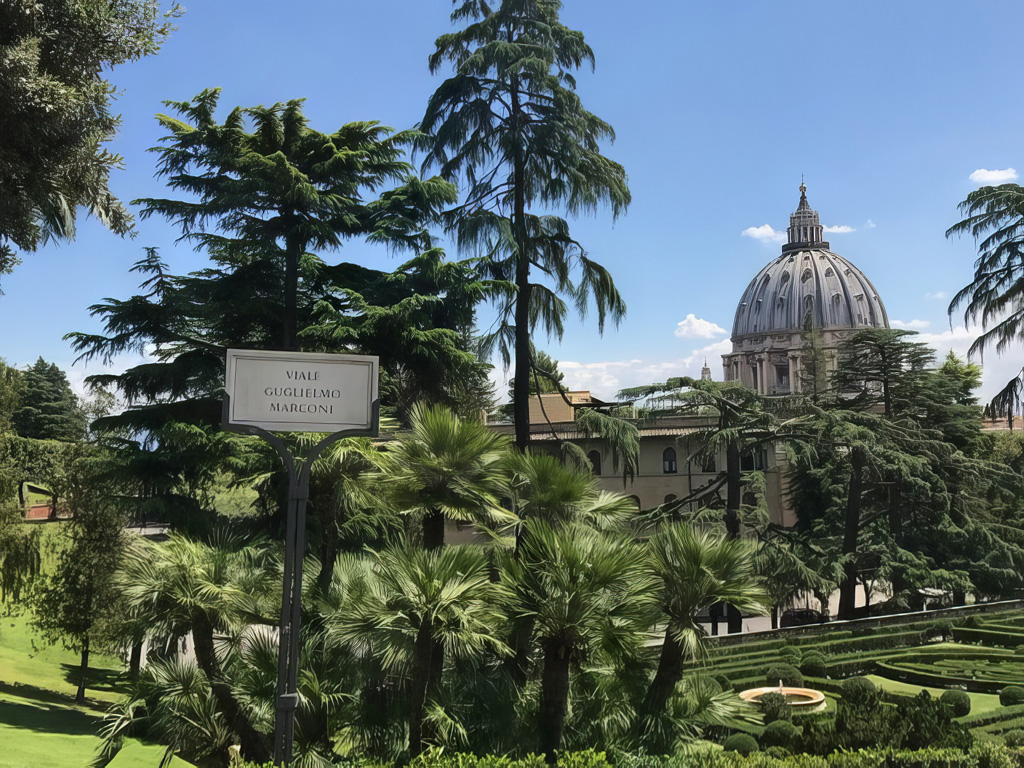 Walking in the footsteps of Michelangelo : The Vatican Gardens, Rome.