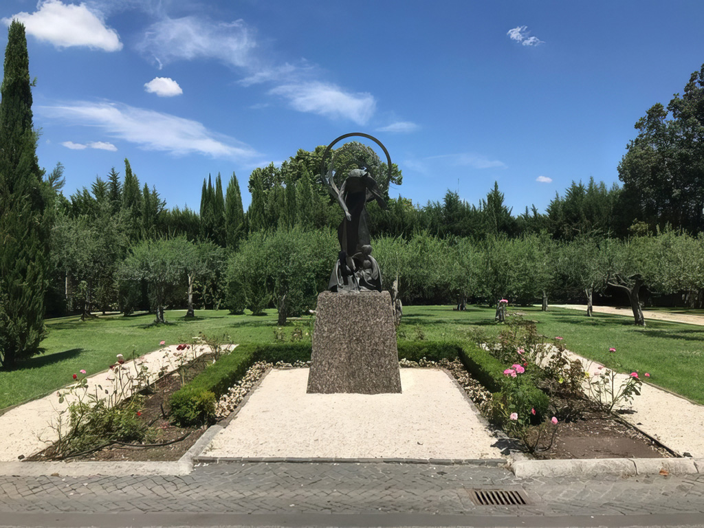 Walking in the footsteps of Michelangelo : The Vatican Gardens, Rome.